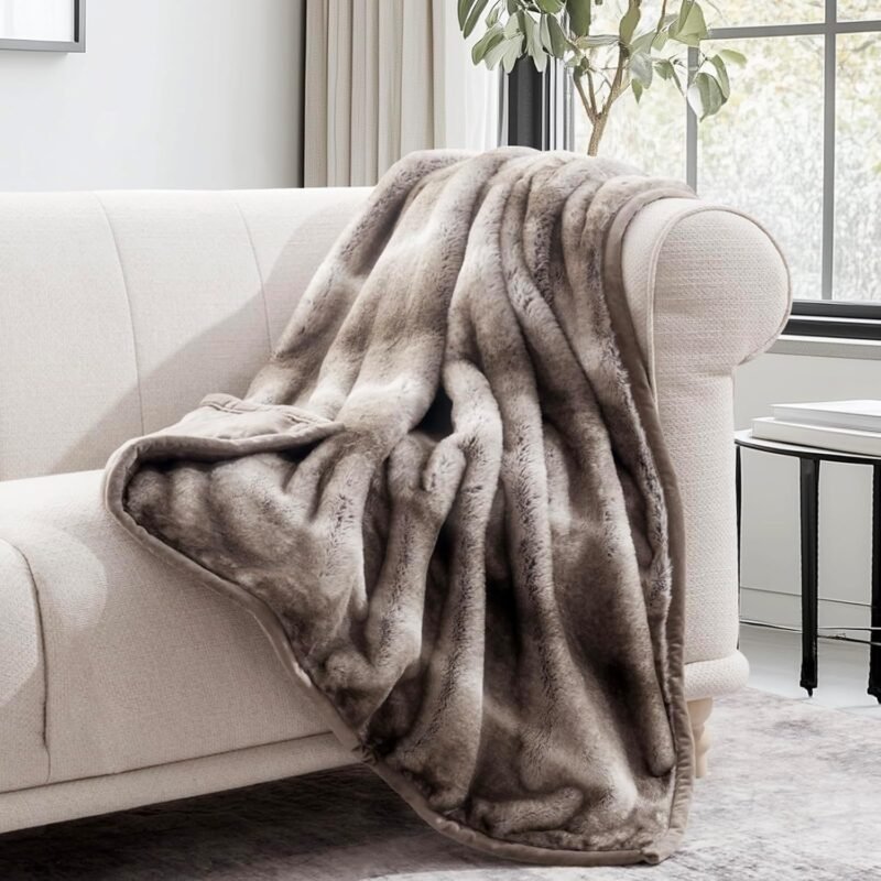 Ultra Soft Luxury Fluffy Mink Faux Fur Throw Blanket, Thick Warm Fall Winter Blankets for Bed, Couch, Cozy Plush Reversible Blanket for Chair, Sofa (Ombré Hazel Brown, 60"x80")